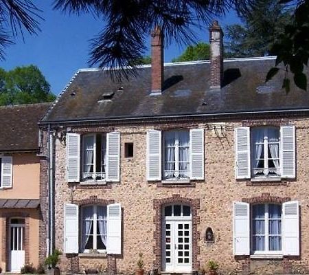 Ferme du Château Bailleau-l'Eveque Exterior foto